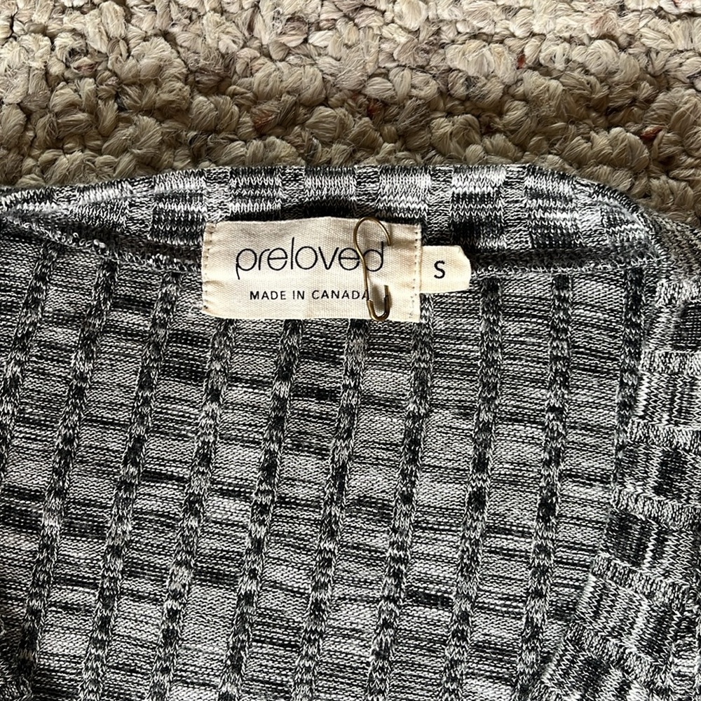 PRELOVED Brand NWOT Tunic dress that gives a layered look - Picture 2 of 2